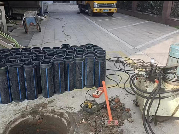 双江PE置换管厂家 DN315置换管 非开挖管短管置换